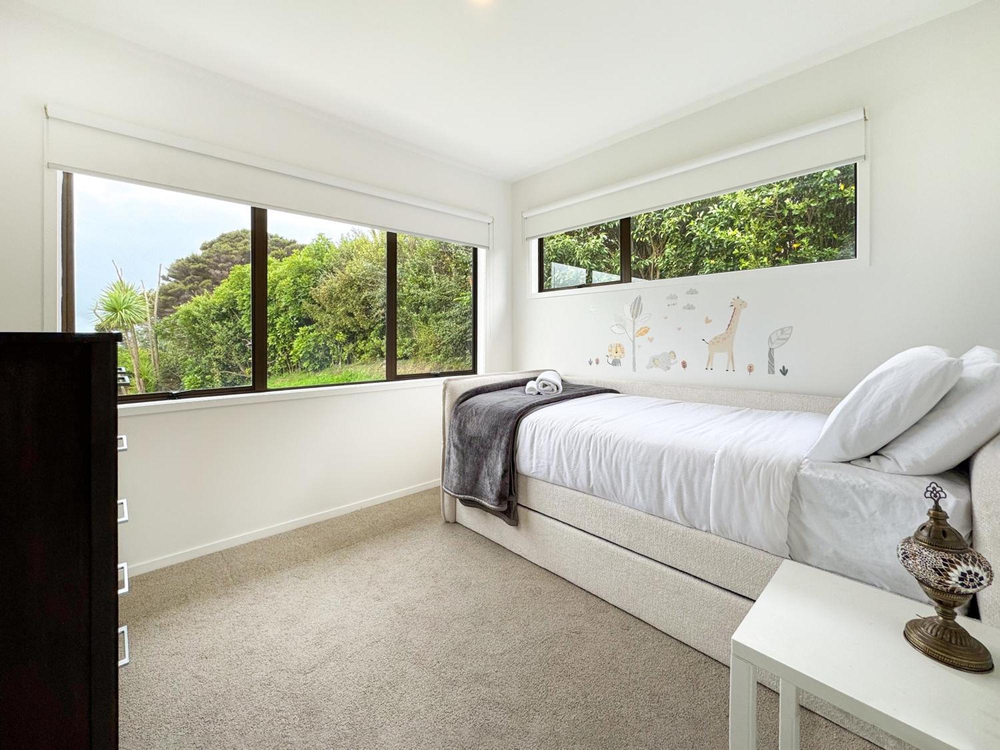 Private Paradise With Sea Views Appartement Whangaparaoa Buitenkant foto